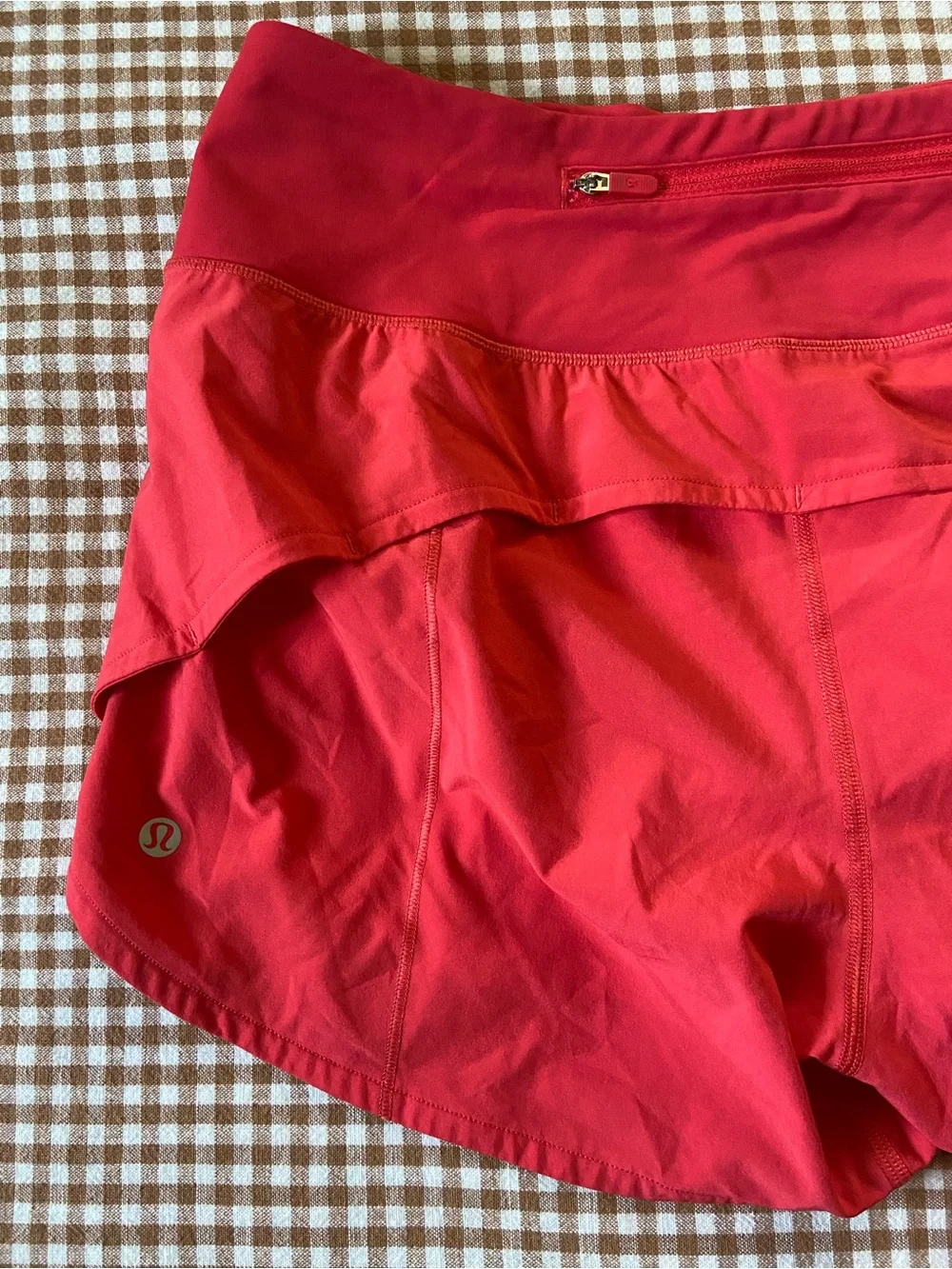 Lululemon Speed Up Shorts - Picture 4 of 6